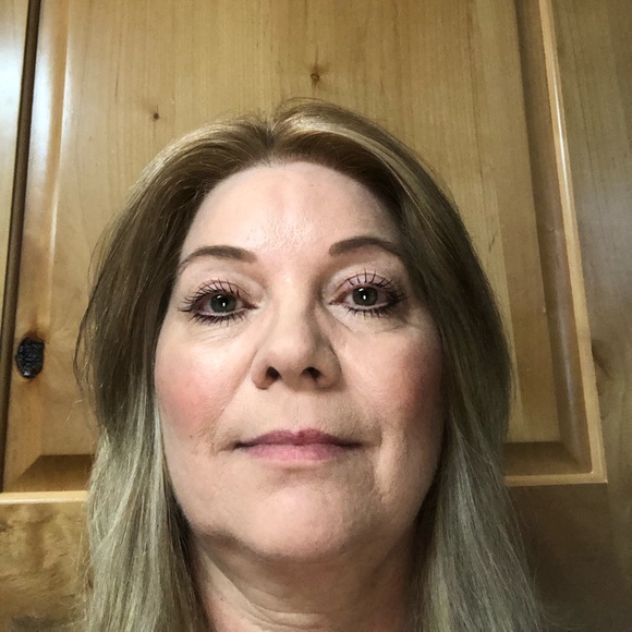 Meet your Posher, Patricia - Picture 1 of 1